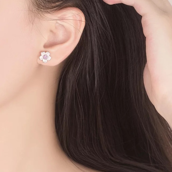 Sterling Silver 925 Flower Stud Earrings - Picture 6 of 6